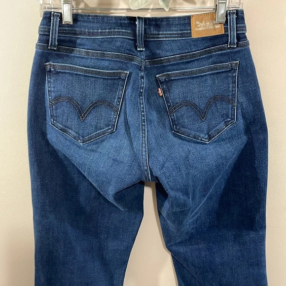 Levi’s 528 Curvy Bootcut Denim Jeans 8 - Picture 5 of 15